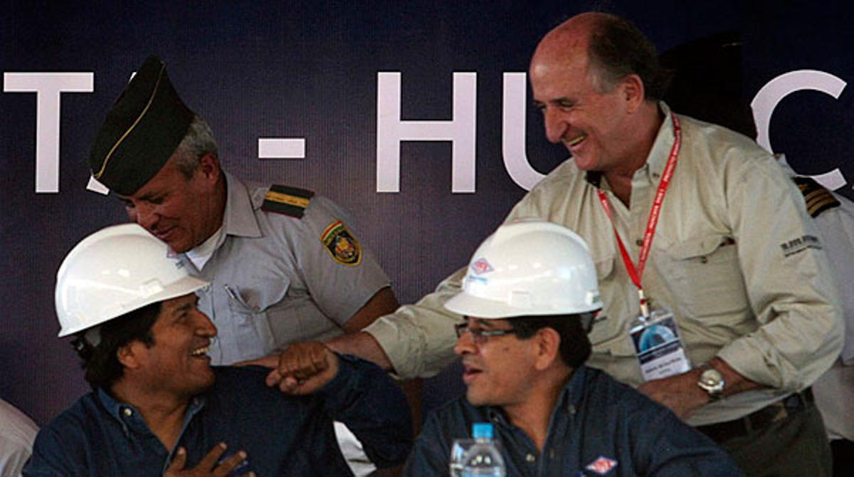 Antoni Brufau inaugura una planta de gas amb Evo Morales