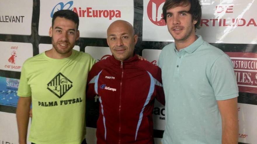 Sergio, Juanito y Barrón, ayer tras el entreno en Son Moix.