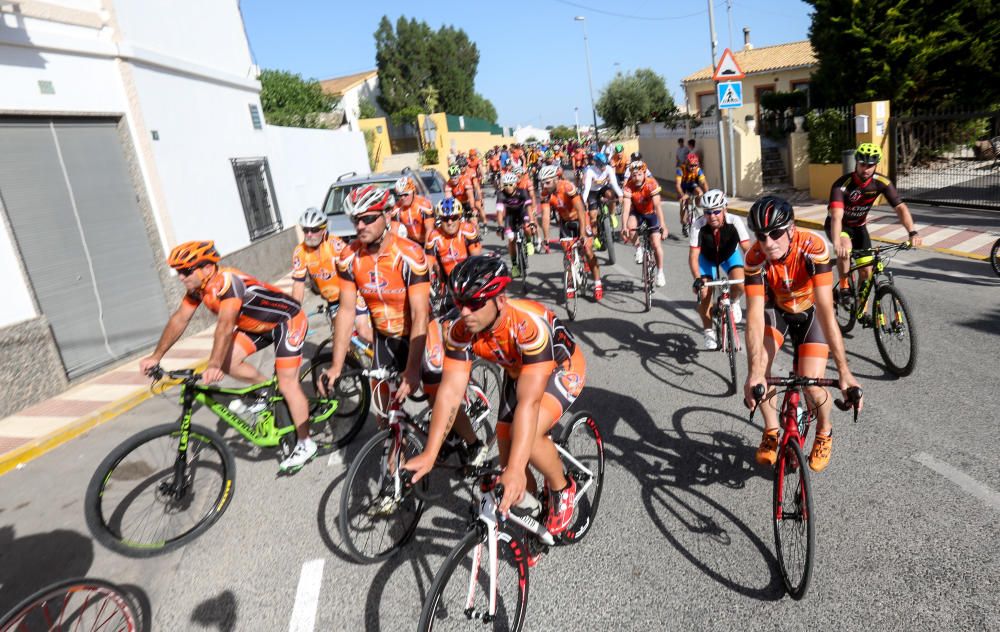 Entierro del ciclista atropellado en Oliva