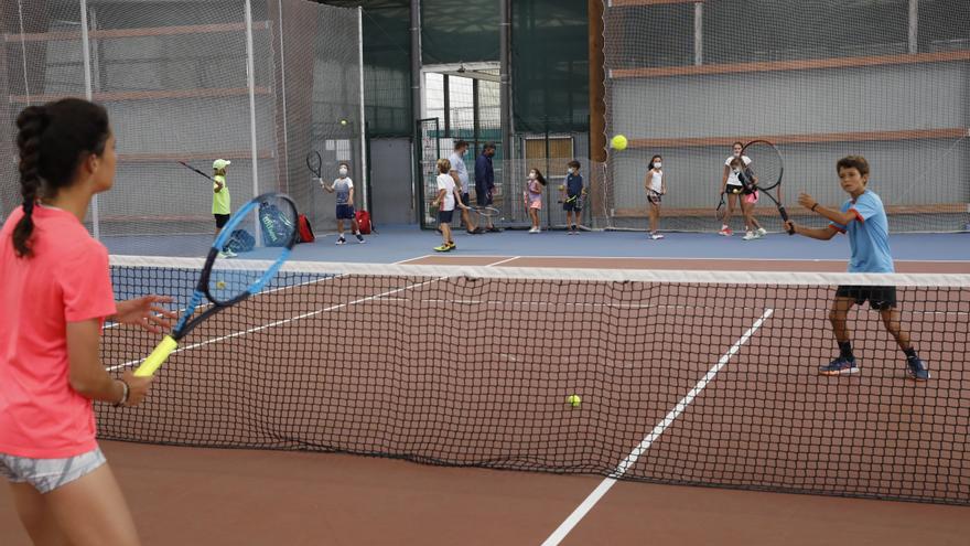 El día después de la victoria de Carreño: Grupo Covadonga, en el Santa Olaya y en el club de Tenis de Gijón