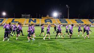 El Real Madrid se entrena en Riad antes la semifinal ante el Valencia