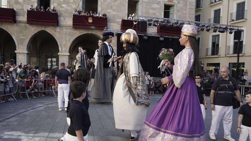 Comença la Cercavila popular a la Plaça Major