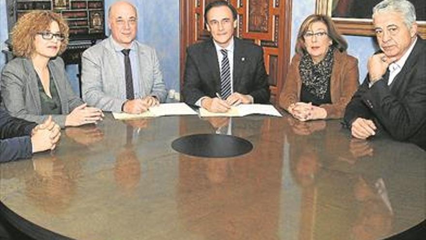 La Diputación otorga 10.000 euros a la Cátedra Intergeneracional