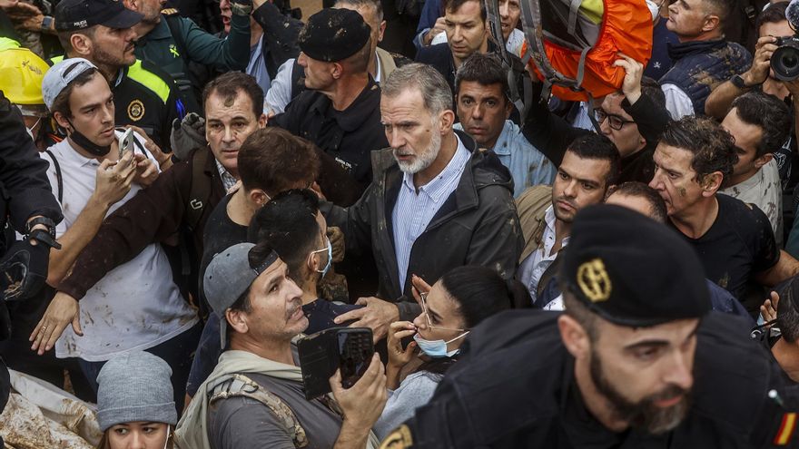 Los vecinos de Paiporta a los reyes: "No teníais que venir"