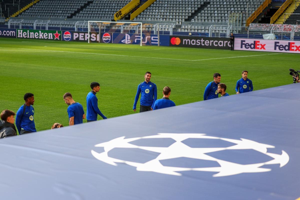 Ansu y Fermín 'trolean' a la prensa en Dortmund Ansu y Fermín 'trolean' a la prensa en Dortmund