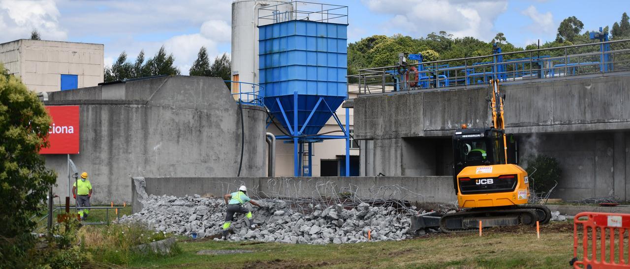 Obras en la depuradora de Placeres