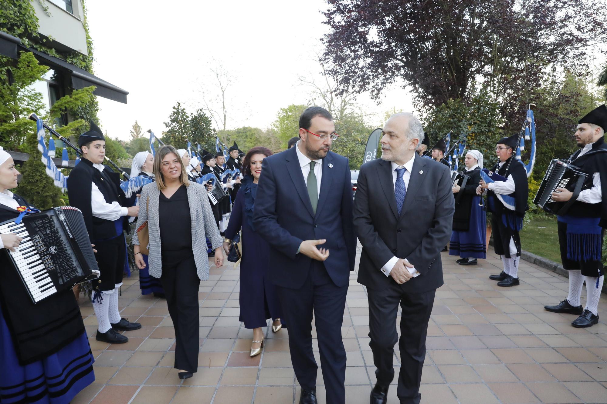 En imágenes | Entrega del Premio Ovetense del Año a José Manuel Ferreira