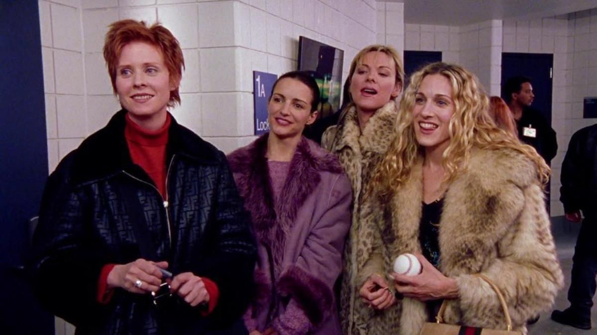 Carrie Bradshaw, Miranda, Charlotte y Samantha en una escena de 'Sexo en Nueva York'.