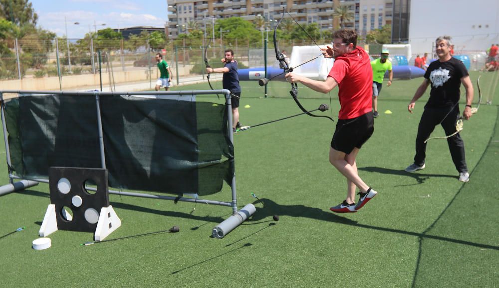 Búscate en las fotos de la VI Fiesta del Deporte de Málaga