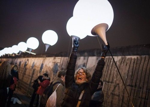 25th anniversary of peaceful revolution - Border of Lights
