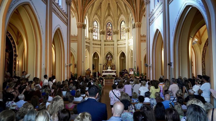 Multitudinario último adiós a María Teresa Campos en Málaga