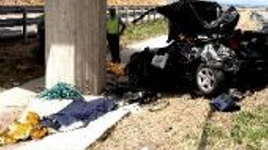 Fallecen tres personas en dos accidentes de tráfico en Aragón
