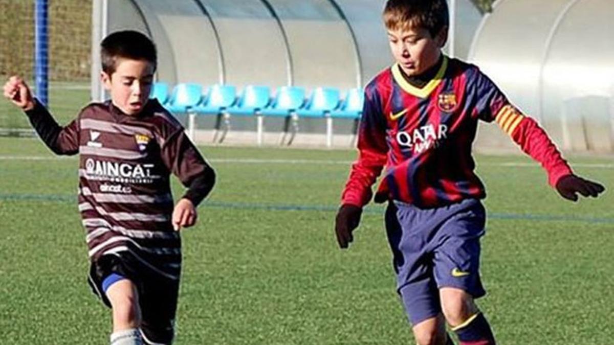 Toni Caravaca, campeón de liga con el Alevín C del FC Barcelona