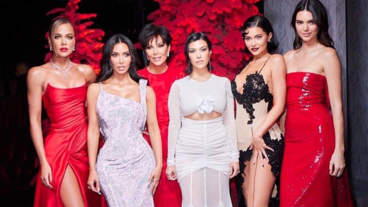 Navidad al estilo Kardashian-Jenner: así ha sido su espectacular fiesta en familia (y sus looks)