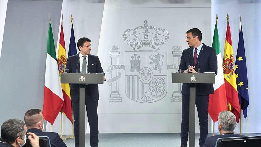 Conte i Sánchez en la roda de premsa a la Moncloa