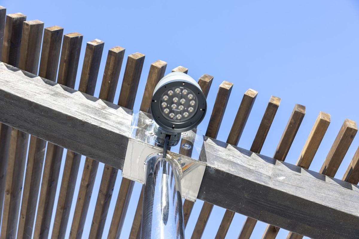 Torrevieja reabre un primer tramo del dique de Levante