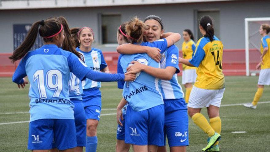 Las chicas del Málaga CF Femenino celebran un gol.