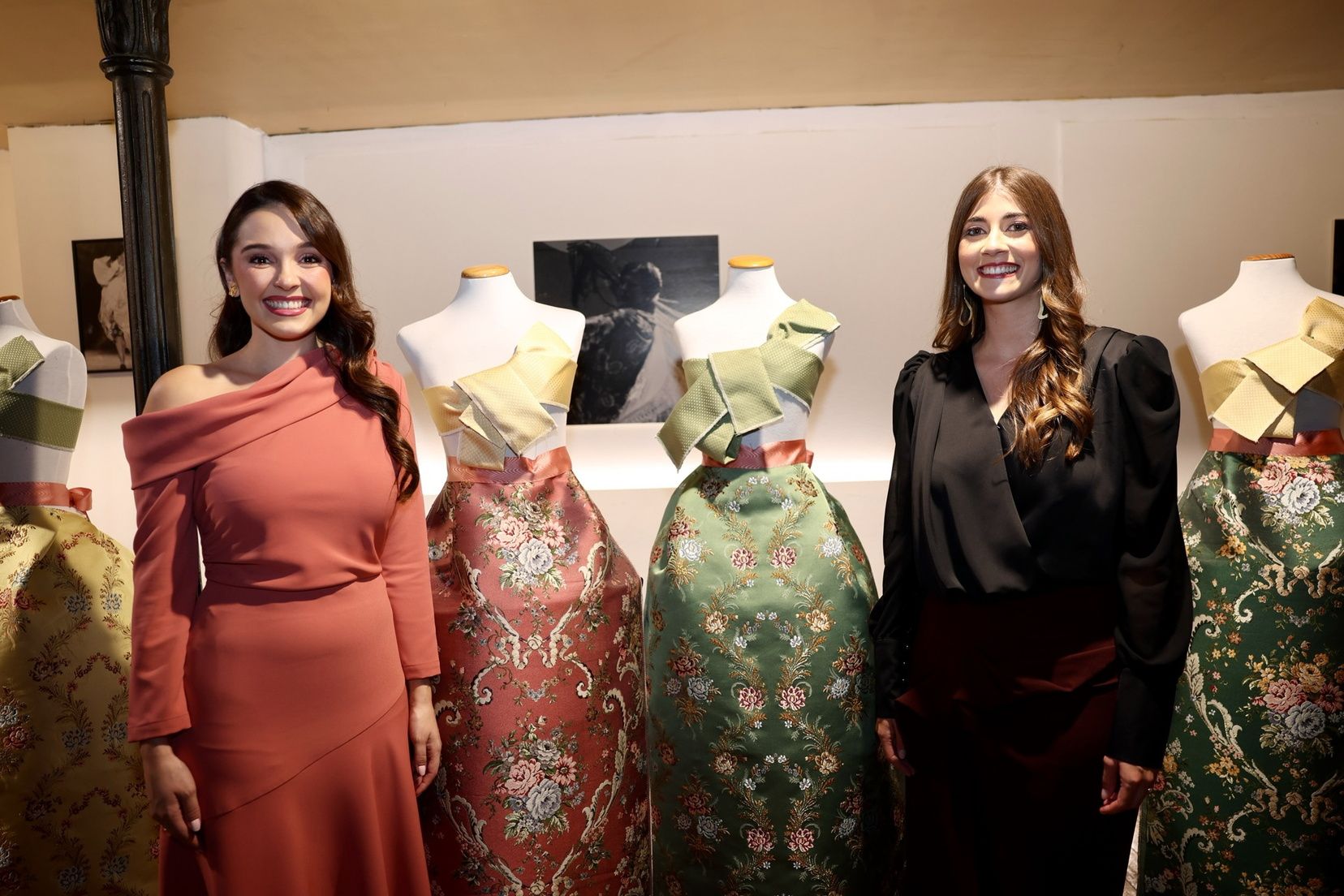 Sedería Tradicional Valenciana presenta las telas de la corte de honor 2026