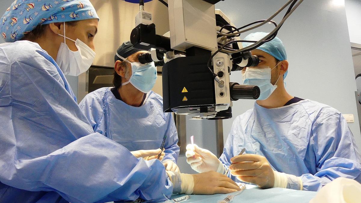 El hospital La Arruzafa participa en un estudio internacional sobre distrofia corneal