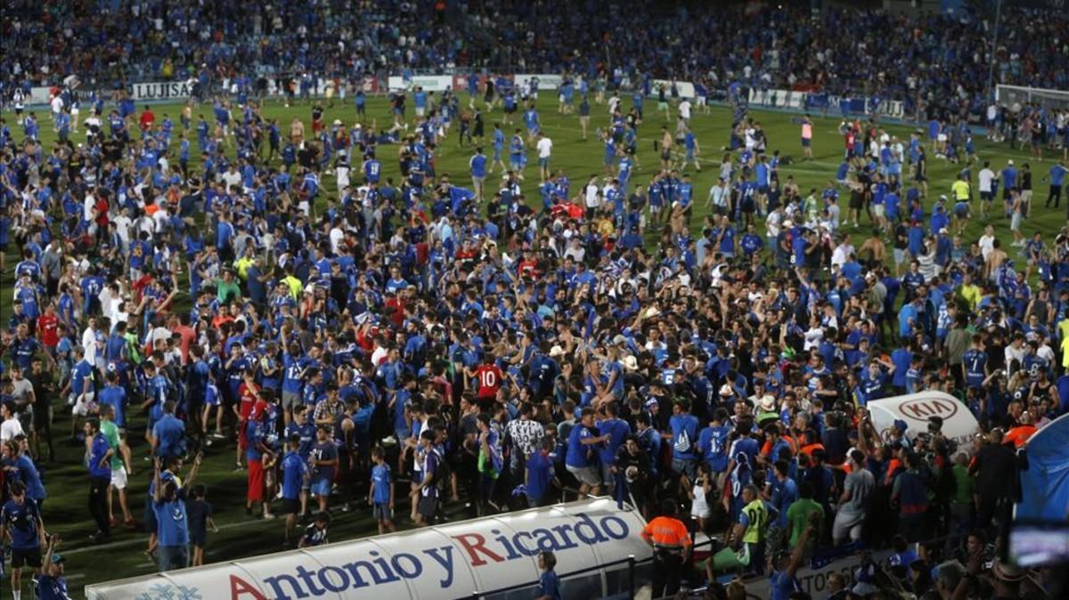 LaLiga ha denunciado también una masiva invasión de campo al final del partido