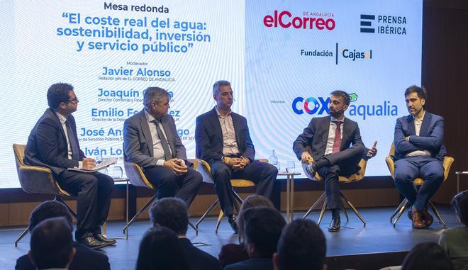 ¿Quién decide cuánto pagas por el agua?: el precio y su futuro en Andalucía, a debate en Aquaforum 2026, en imágenes