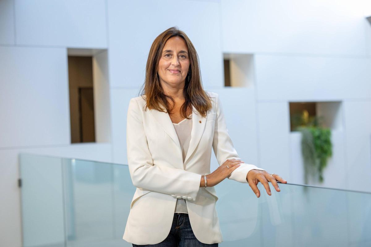 La consellera Esther Niubó, este agosto en la redacción de EL PERIÓDICO.