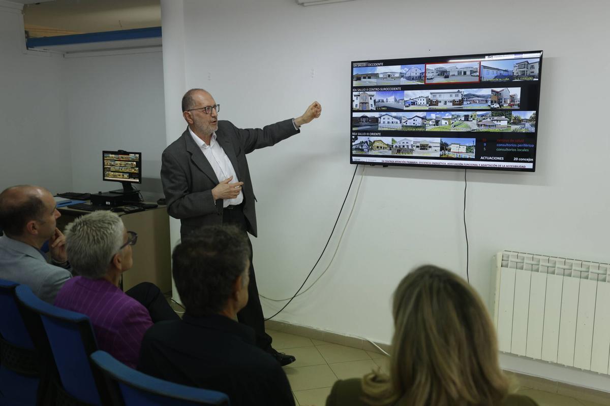 La visita de la consejera de Salud a Luanco para anunciar las obras que se acometerán en el centro de salud La visita de la consejera de Salud a Luanco para anunciar las obras que se acometerán en el centro de salud