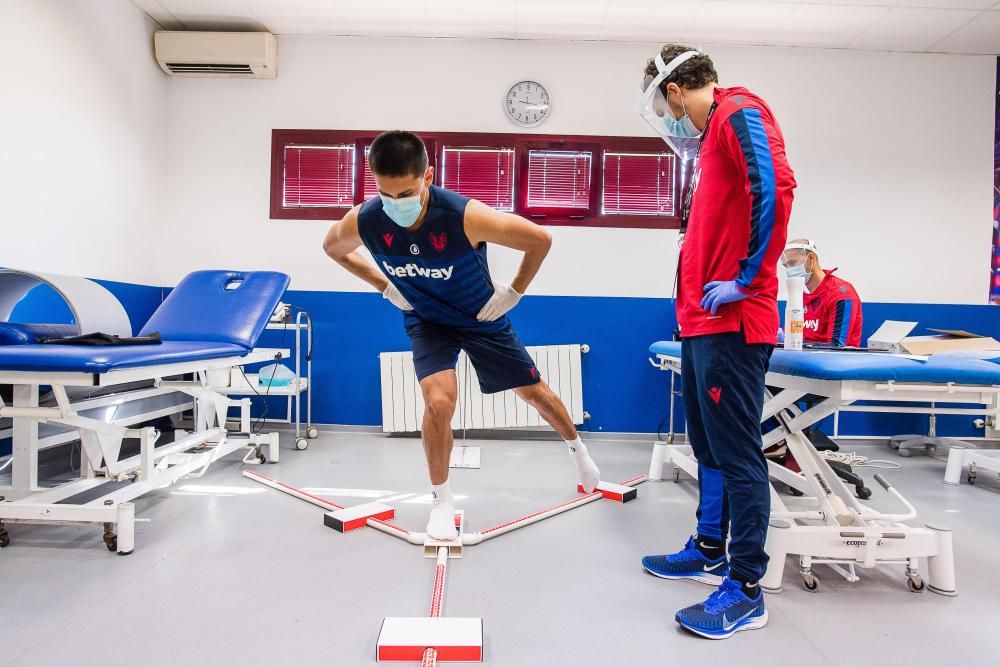 Primer entrenamiento del Levante UD post-Coronavirus