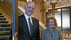 Joan Oller i Mariona Carulla, director general i presidenta, respectivament, de l’Orfeó Català, ahir, al Palau.