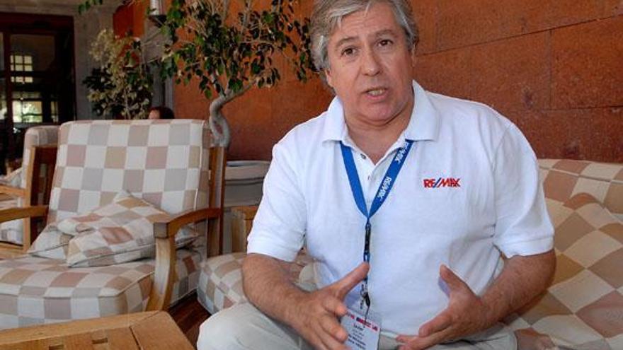 Javier Sierra, presidente de RE/MAX España, durante la entrevista, ayer, en el hotel Costa Meloneras. i SANTI BLANCO