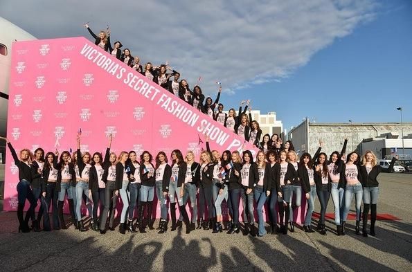 Viaje de los ángeles de Victoria’s Secret: todo el equipo a bordo