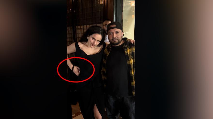 El incómodo momento de Rosalía con un fan