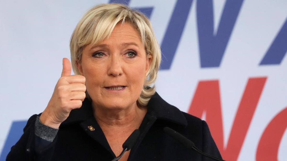La líder del Frente Nacional, Marine Le Pen, en su 'rentrée' en Brachay, localidad del norte de Francia.