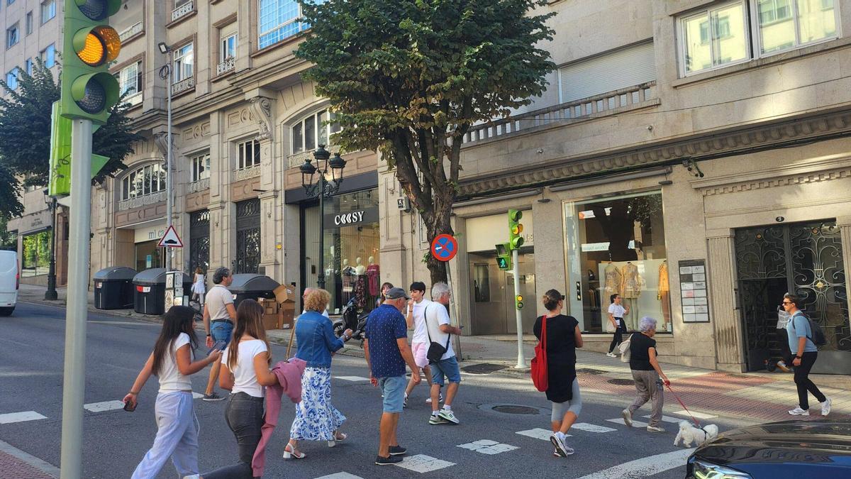 La DGT confirma para octubre el cambio que revolucionará el tráfico en Vigo: peatones y conductores no circularán a la vez