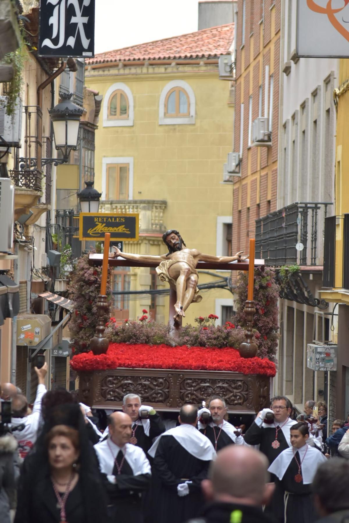 El Cristo de los Estudiantes, por la calle Moret.