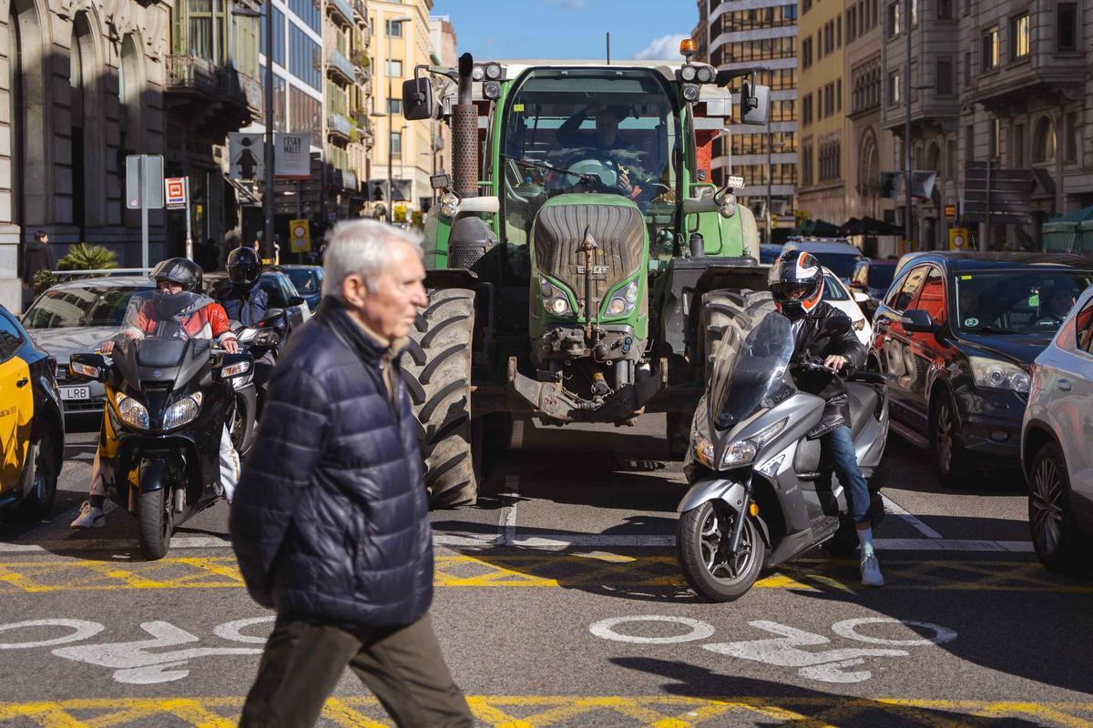 Les fotos de la marxa dels pagesos gironins cap a Barcelona