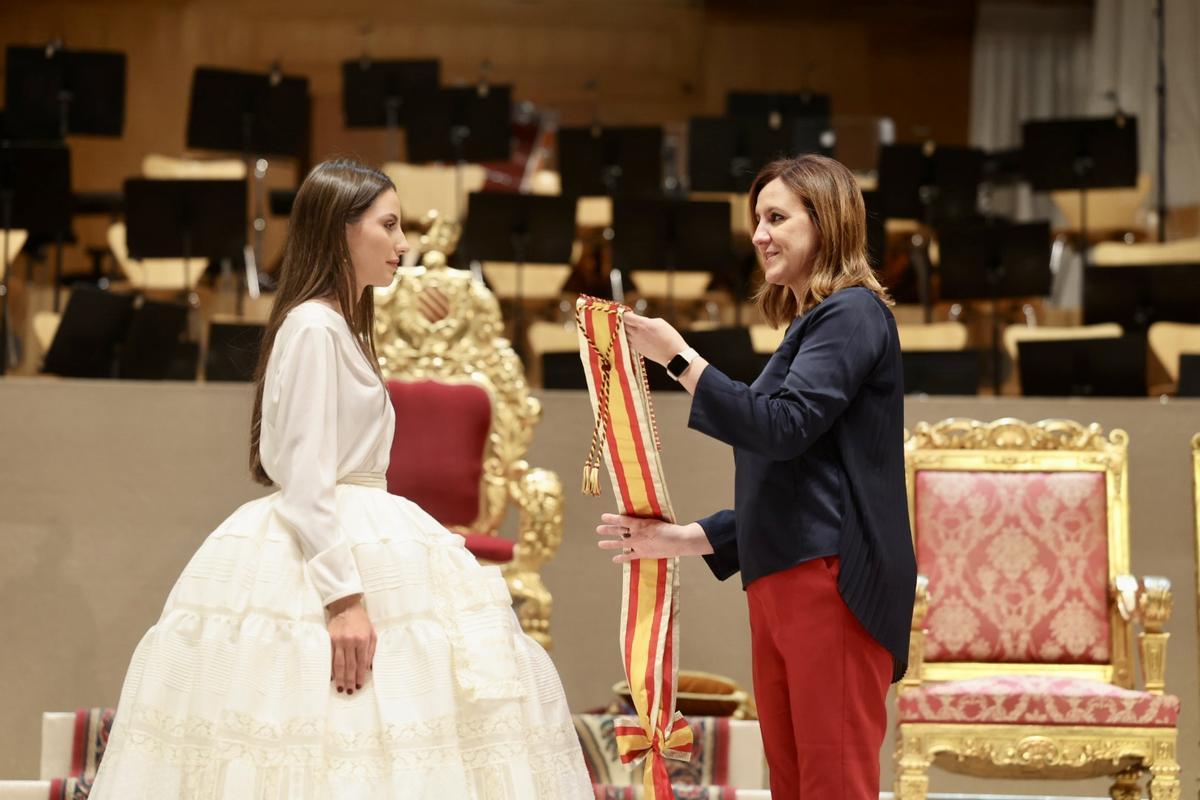 María Estela y María José Catalá, en la imposición