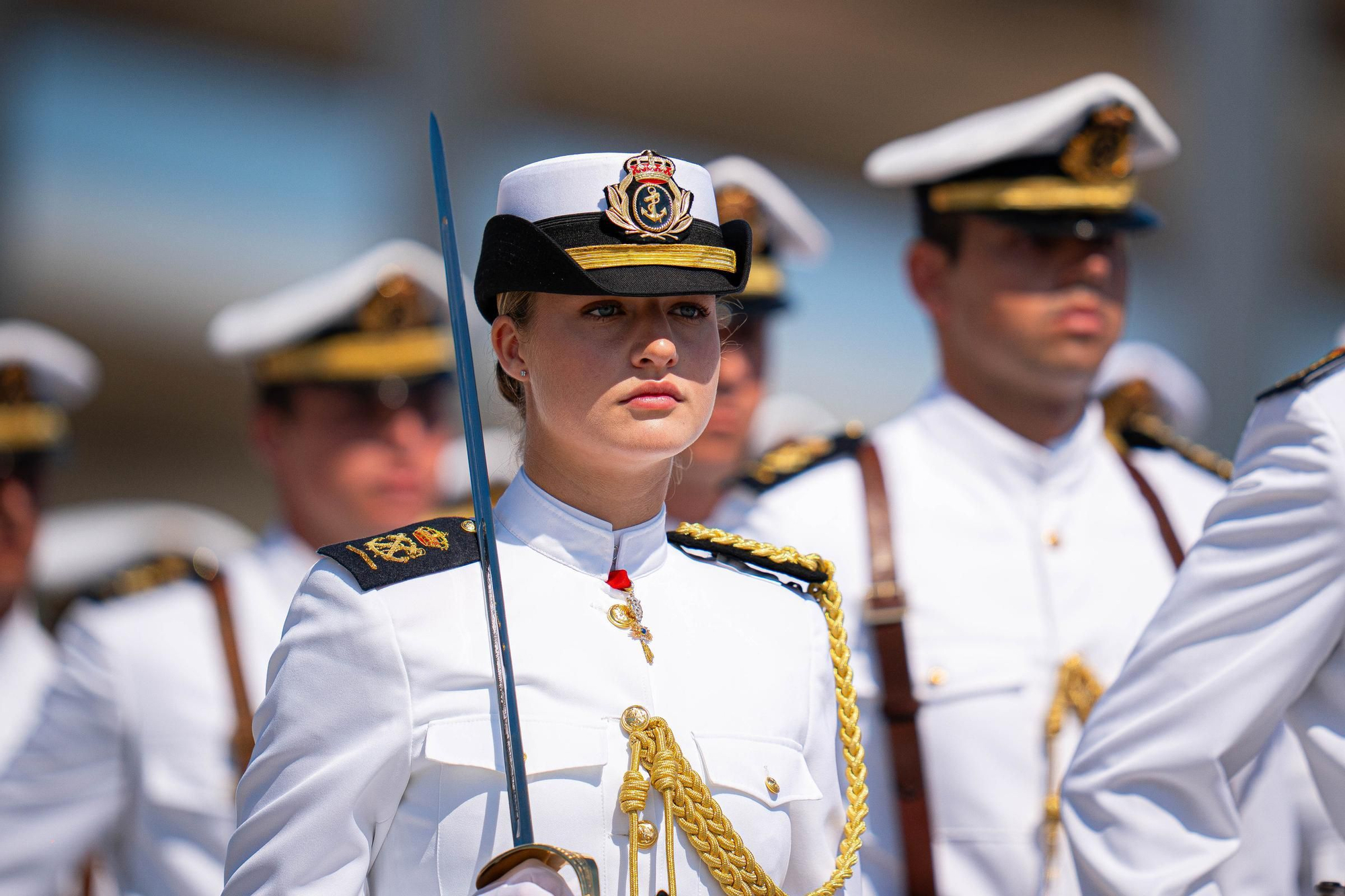 Leonor recibe de manos de Felipe VI la Gran Cruz del Mérito Naval en Marín