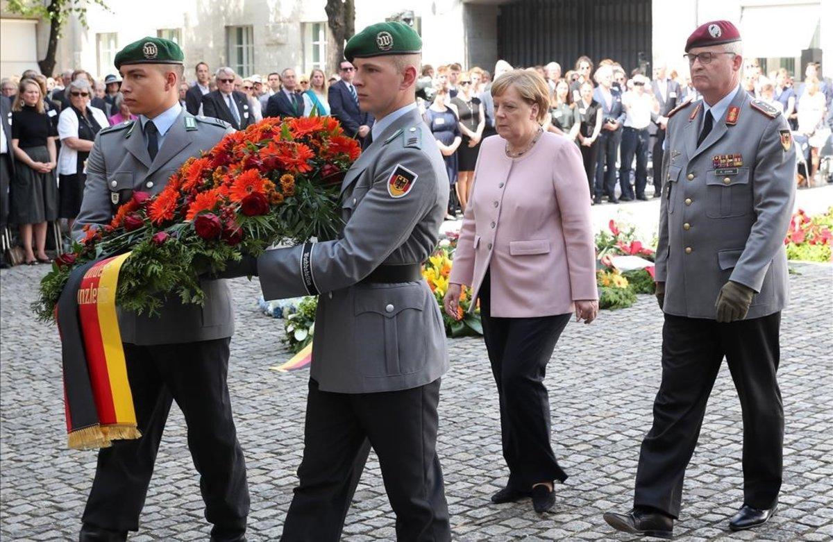 zentauroepp49143769 homenaje merkel190720143906