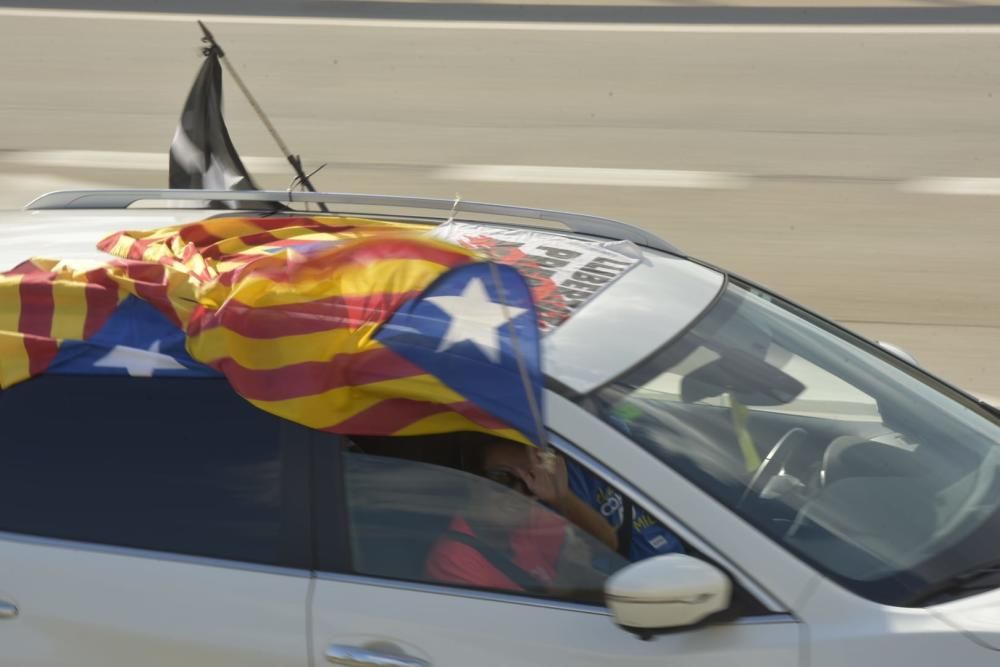 Tret de sortida de la rua cap a Lledoners amb més de 200 vehicles a l'aparcament de Menfis de Manresa