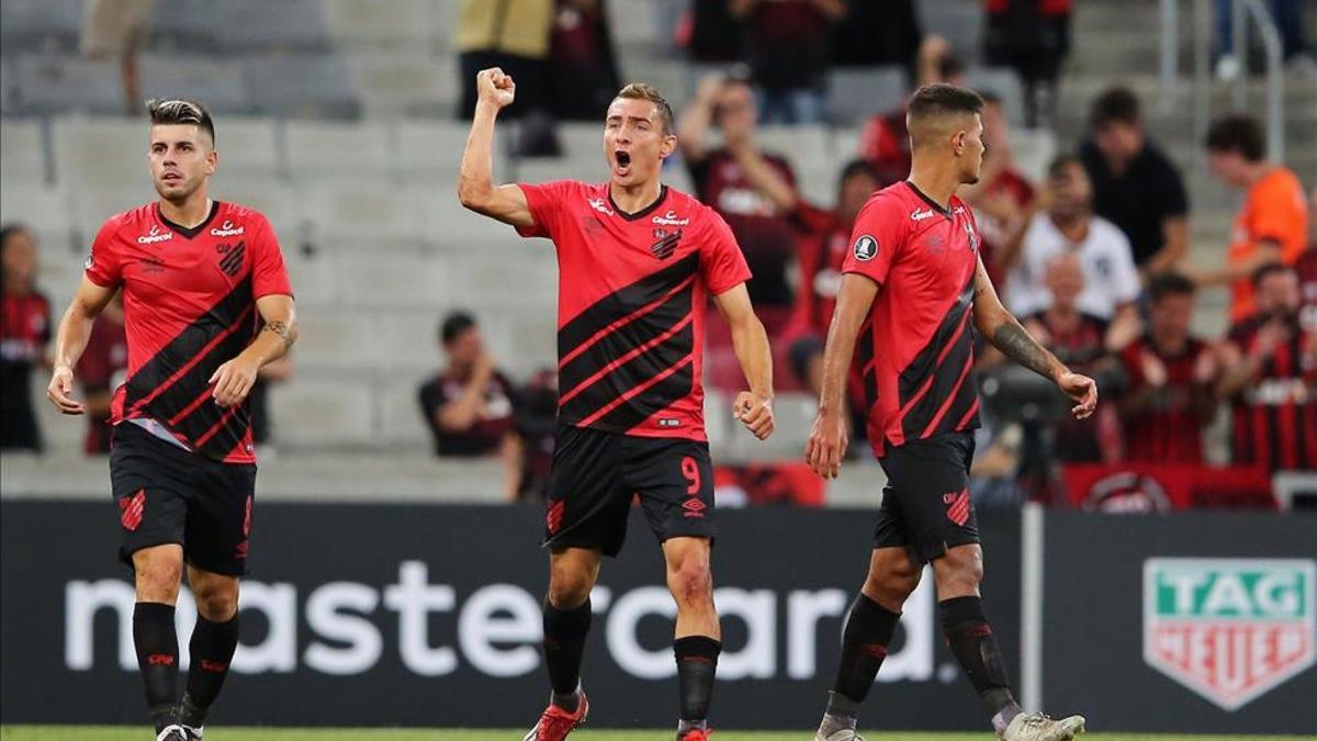 Atlético Paranaense obtuvo una victoria fácil ante el Jorge Wilstermann de Bolivia