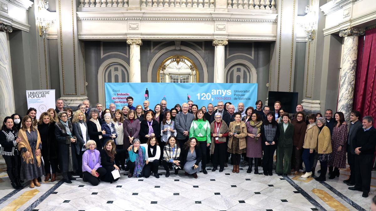 Acto de celebración del 120 aniversario de la Universidad Popular de València.