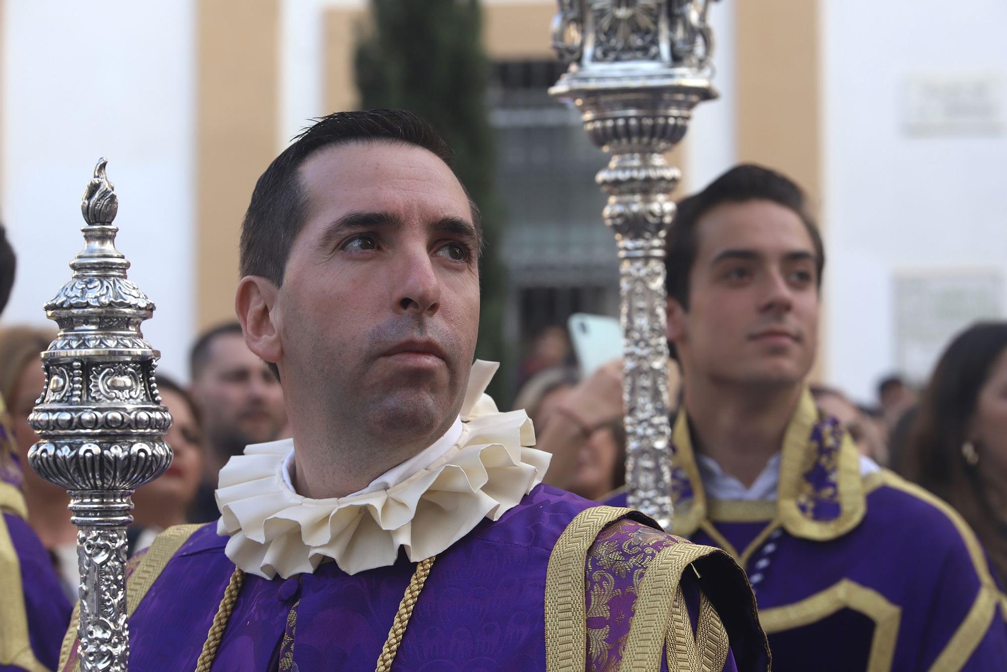 La procesión de la Hermanda de la Santa Faz en imágenes