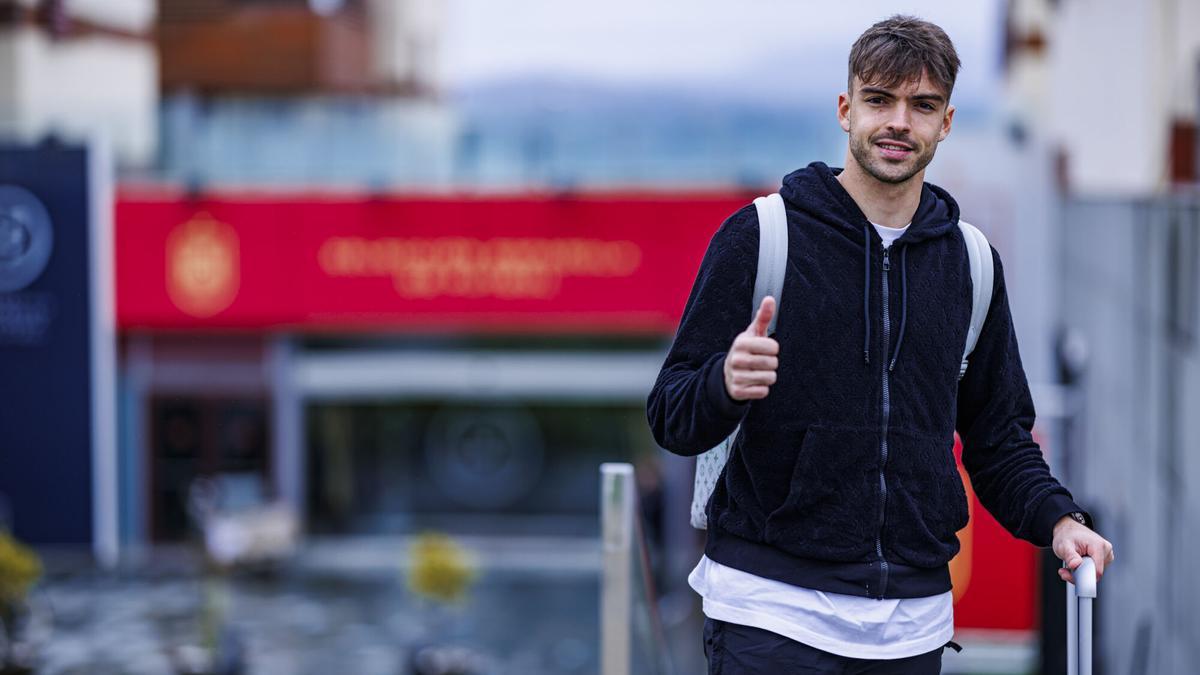 Raúl Asencio, en su primer día con la selección: "Desde que soy pequeño soñaba con algo como esto"