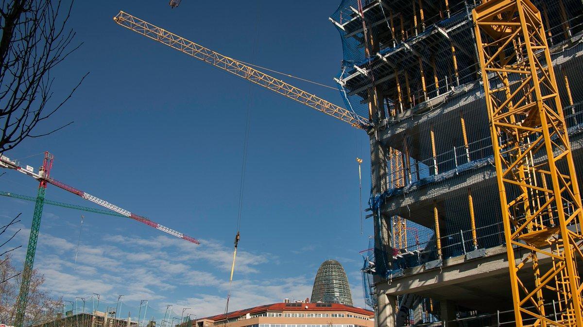 Viviendas en construcción en Barcelona