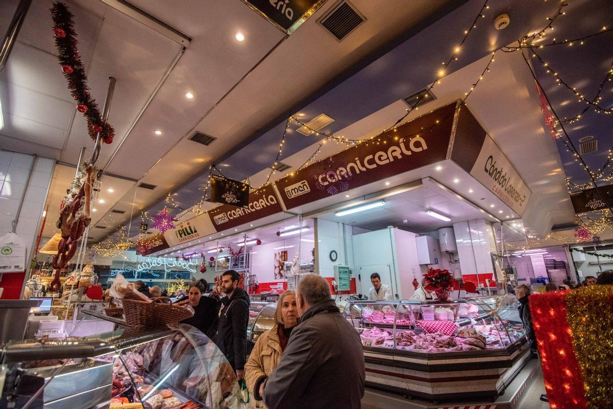 Encendido de las luces de Navidad en el mercado de Elviña de A Coruña
