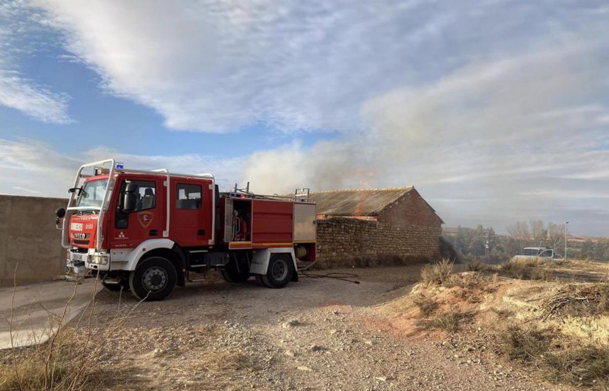 Actuaron tres unidades de bomberos de DPZ. | SERVICIO ESPECIAL