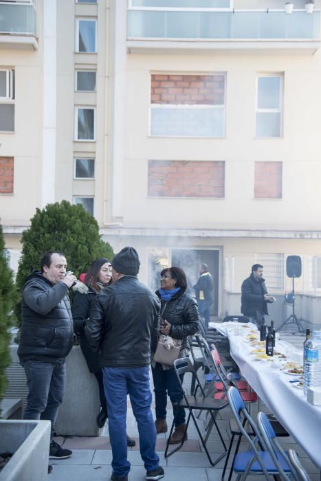 Dinar de celebració ahir al migdia a l’espai comunitari