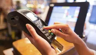 ¿Qué comisiones tienen las tarjetas de crédito?