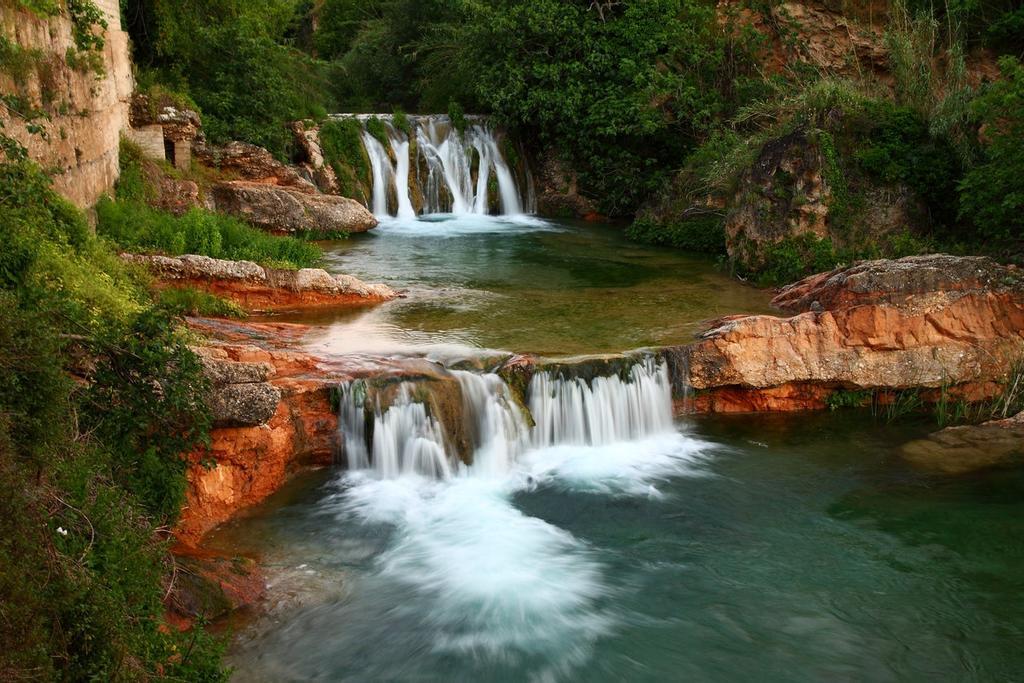 Cascadas del río Matarraña, un lugar en el que descansar y refrescarse, en la localidad de Beceite
